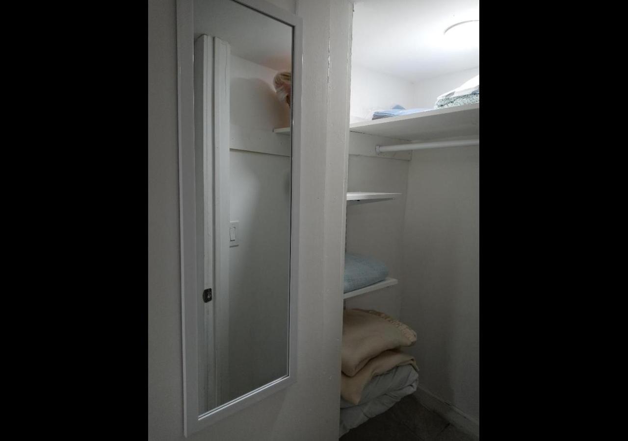 "Cozy Basement Retreat Just 40 Minutes To Nyc!" Leilighet Irvington Eksteriør bilde