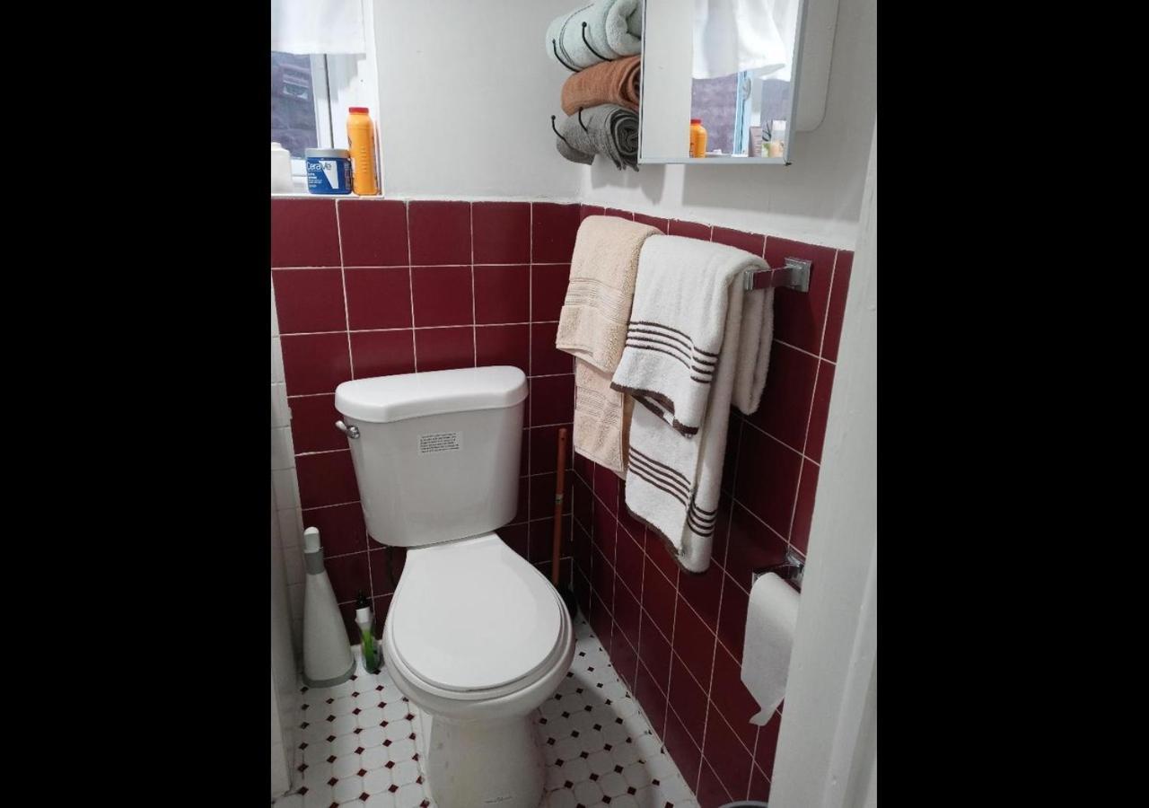 "Cozy Basement Retreat Just 40 Minutes To Nyc!" Leilighet Irvington Eksteriør bilde